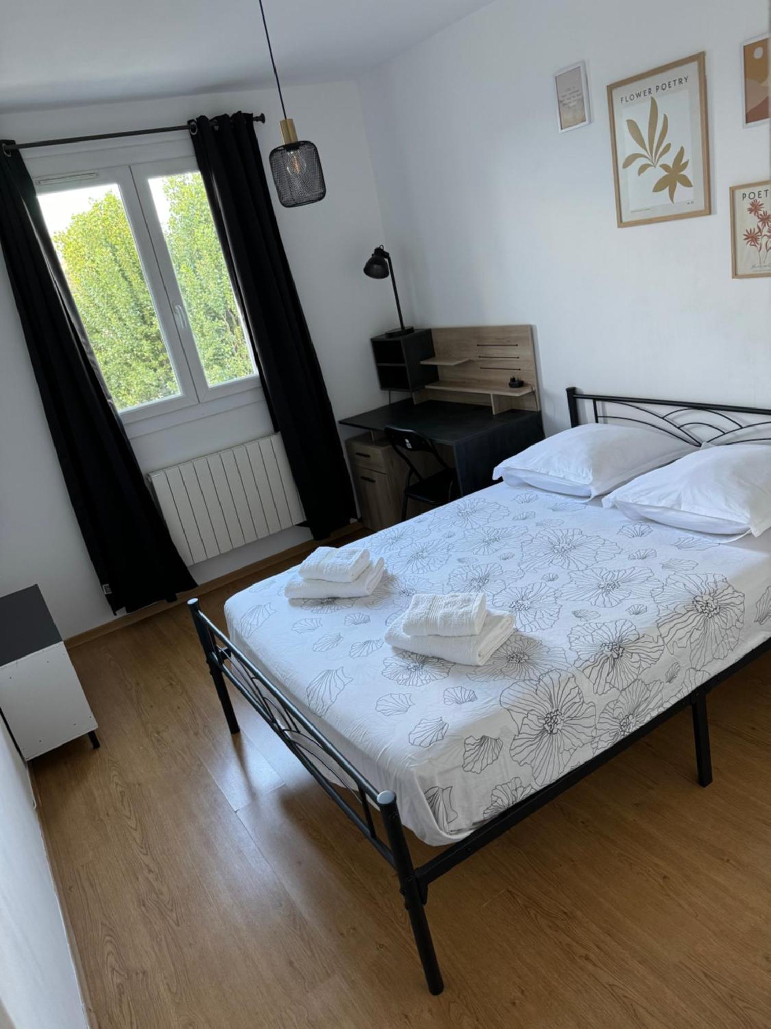 Apartment T4 *